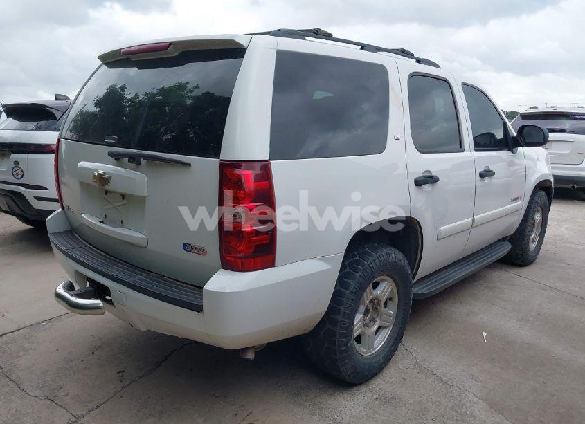 Photo 4 of 2008 Chevrolet Tahoe LS (VIN 1GNFC13C98R160874)