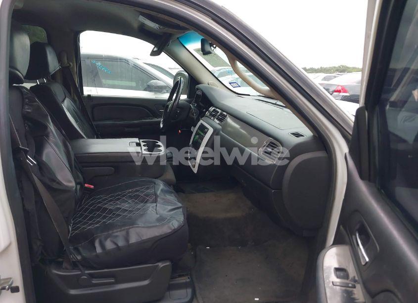 Photo 5 of 2008 Chevrolet Tahoe LS (VIN 1GNFC13C98R160874)