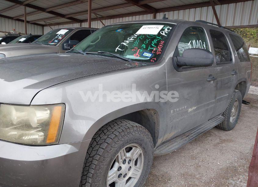 Photo 6 of 2007 Chevrolet Tahoe LS (VIN 1GNFC13CX7R400755)