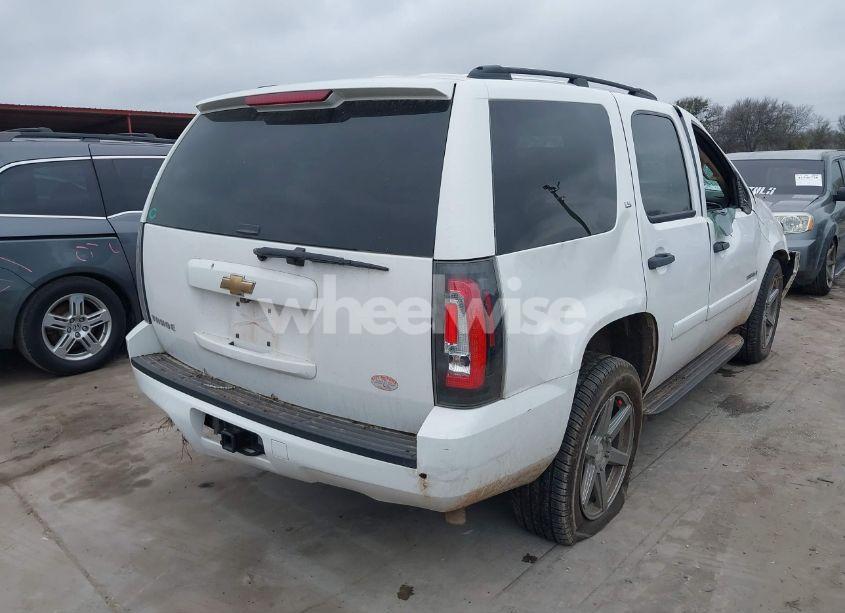 Photo 4 of 2007 Chevrolet Tahoe LS (VIN 1GNFC13CX7R422481)
