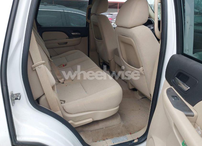 Photo 8 of 2007 Chevrolet Tahoe LS (VIN 1GNFC13CX7R422481)