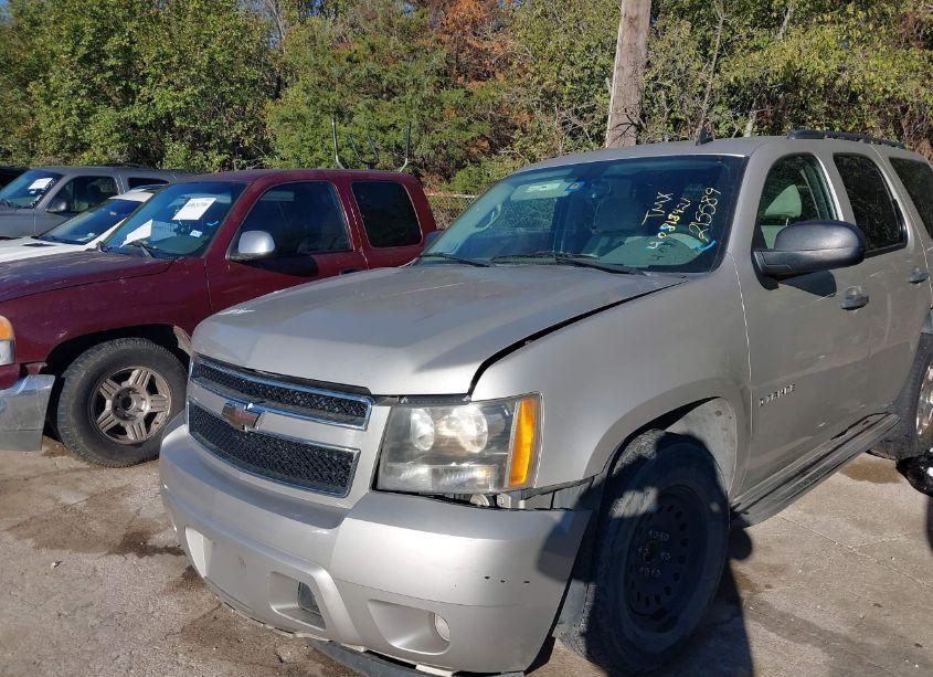 Photo 2 of 2009 Chevrolet Tahoe LS (VIN 1GNFC13CX9R215589)