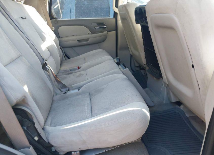 Photo 8 of 2009 Chevrolet Tahoe LS (VIN 1GNFC13CX9R215589)