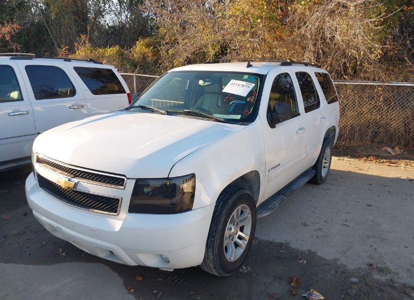 Photo 2 of 2007 Chevrolet Tahoe LT (VIN 1GNFC13J07R152563)