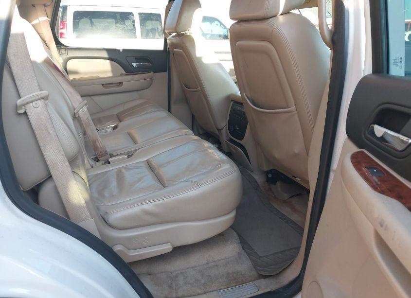 Photo 8 of 2007 Chevrolet Tahoe LT (VIN 1GNFC13J07R152563)