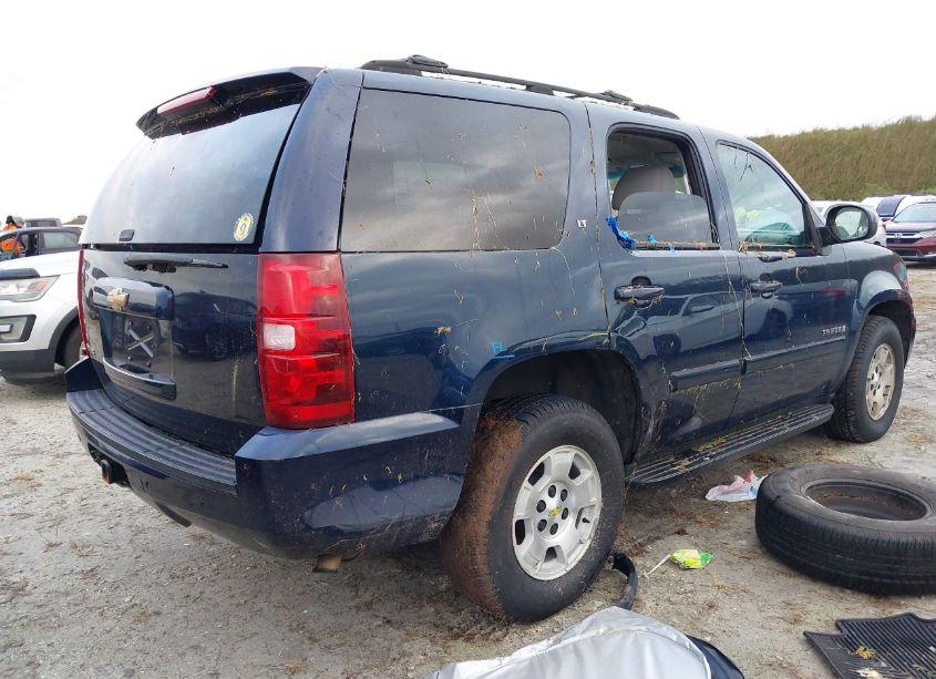 Photo 4 of 2007 Chevrolet Tahoe LT (VIN 1GNFC13J07R165877)