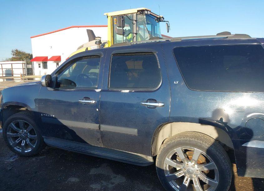 Photo 14 of 2007 Chevrolet Tahoe LT (VIN 1GNFC13J17J122888)