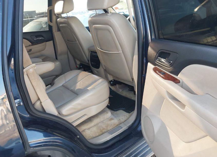Photo 8 of 2007 Chevrolet Tahoe LT (VIN 1GNFC13J17J122888)