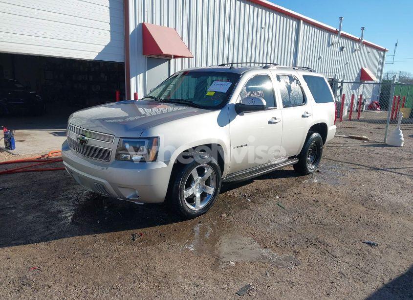 Photo 2 of 2007 Chevrolet Tahoe LT (VIN 1GNFC13J17R132130)