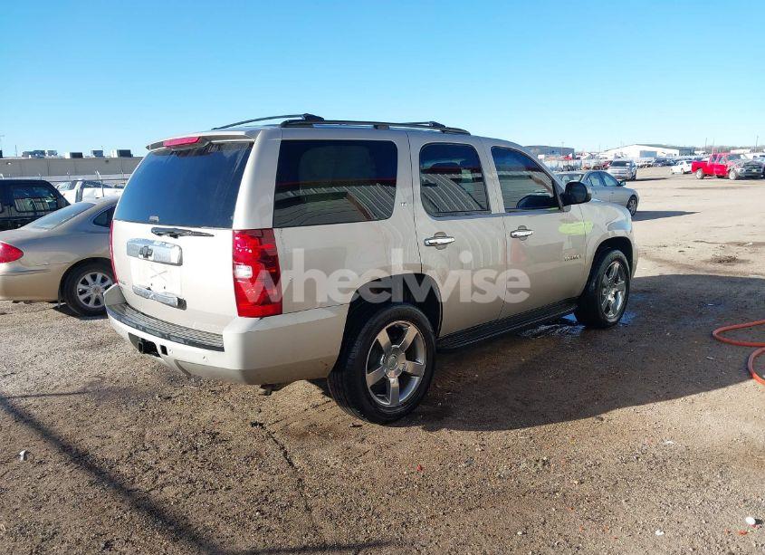 Photo 4 of 2007 Chevrolet Tahoe LT (VIN 1GNFC13J17R132130)