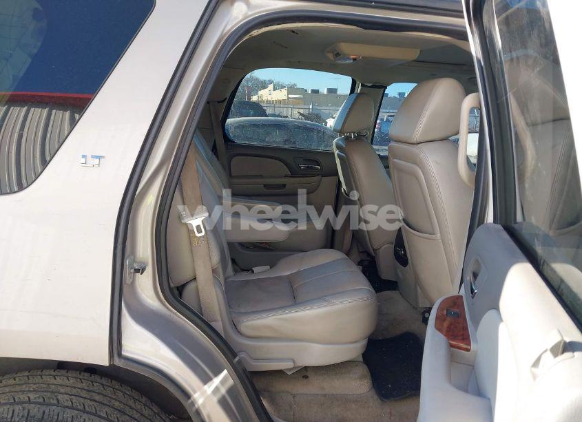 Photo 8 of 2007 Chevrolet Tahoe LT (VIN 1GNFC13J17R132130)