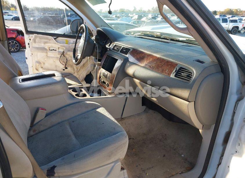 Photo 5 of 2007 Chevrolet Tahoe LT (VIN 1GNFC13J17R409519)