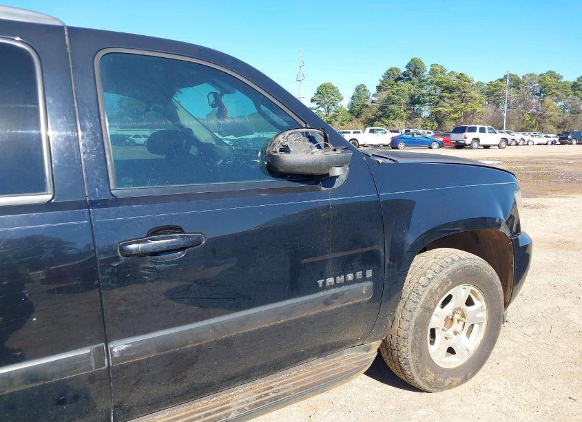 Photo 13 of 2007 Chevrolet Tahoe LT (VIN 1GNFC13J17R428927)