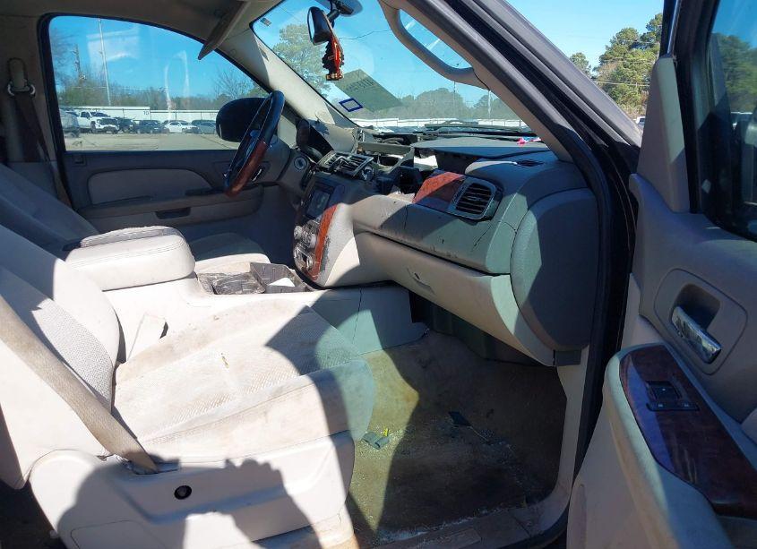 Photo 5 of 2007 Chevrolet Tahoe LT (VIN 1GNFC13J17R428927)