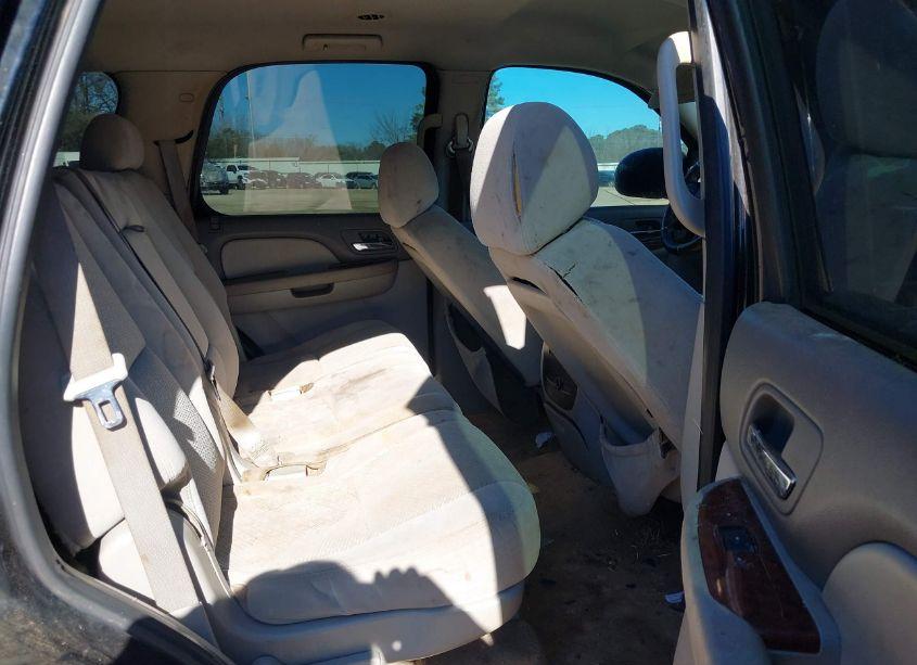 Photo 8 of 2007 Chevrolet Tahoe LT (VIN 1GNFC13J17R428927)