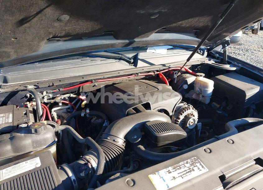 Photo 10 of 2008 Chevrolet Tahoe LT (VIN 1GNFC13J18J107597)