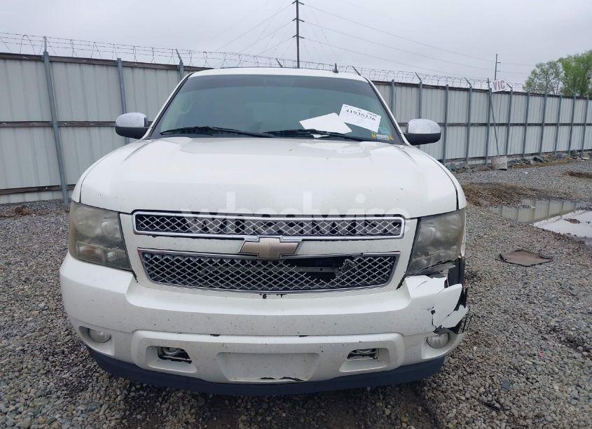 Photo 12 of 2008 Chevrolet Tahoe LTZ (VIN 1GNFC13J18R195973)