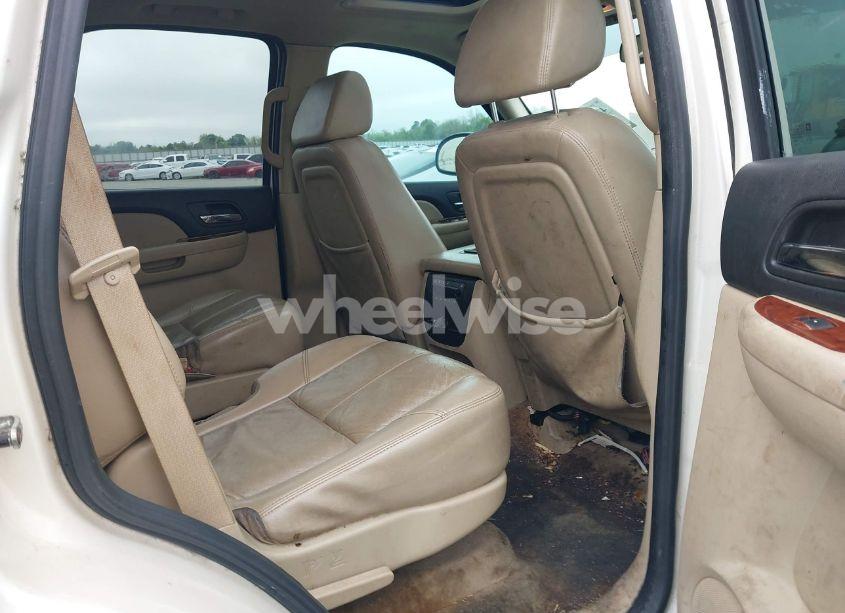 Photo 8 of 2008 Chevrolet Tahoe LTZ (VIN 1GNFC13J18R195973)