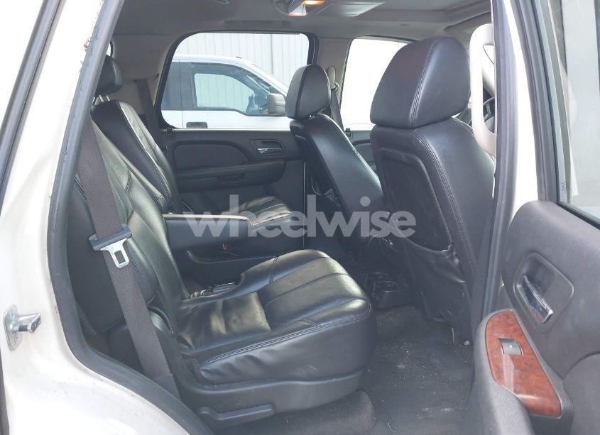 Photo 8 of 2008 Chevrolet Tahoe LTZ (VIN 1GNFC13J18R263835)