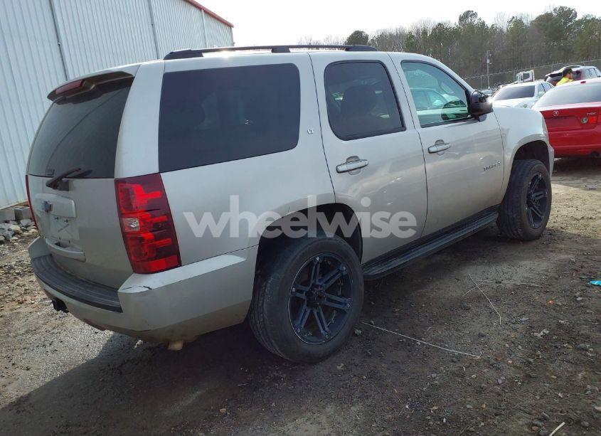 Photo 4 of 2008 Chevrolet Tahoe LT (VIN 1GNFC13J18R275340)