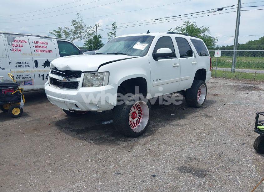 Photo 2 of 2007 Chevrolet Tahoe LT (VIN 1GNFC13J27J383379)