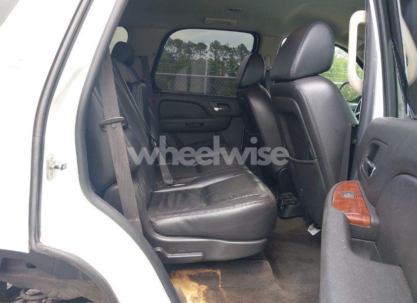 Photo 8 of 2007 Chevrolet Tahoe LT (VIN 1GNFC13J27J383379)