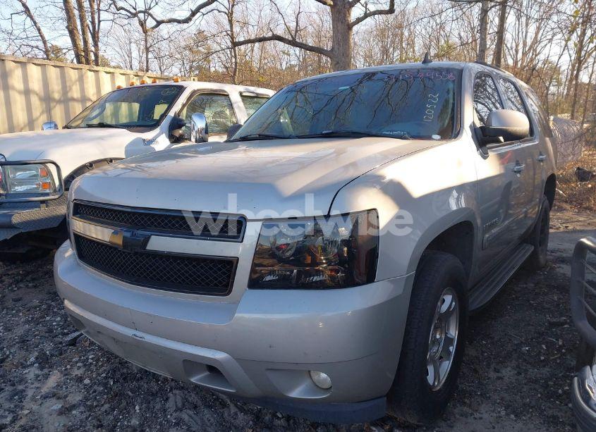 Photo 2 of 2007 Chevrolet Tahoe LT (VIN 1GNFC13J27R120522)