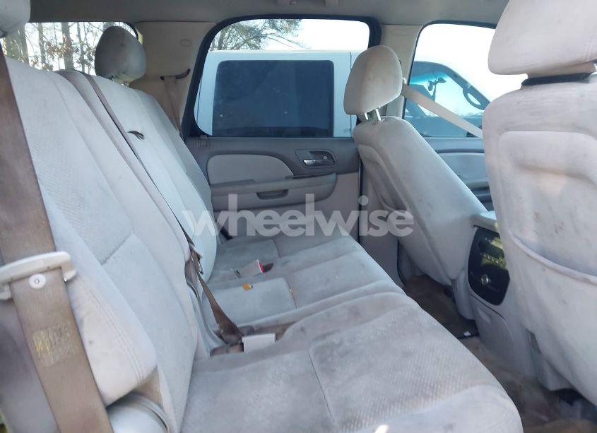 Photo 8 of 2007 Chevrolet Tahoe LT (VIN 1GNFC13J27R120522)