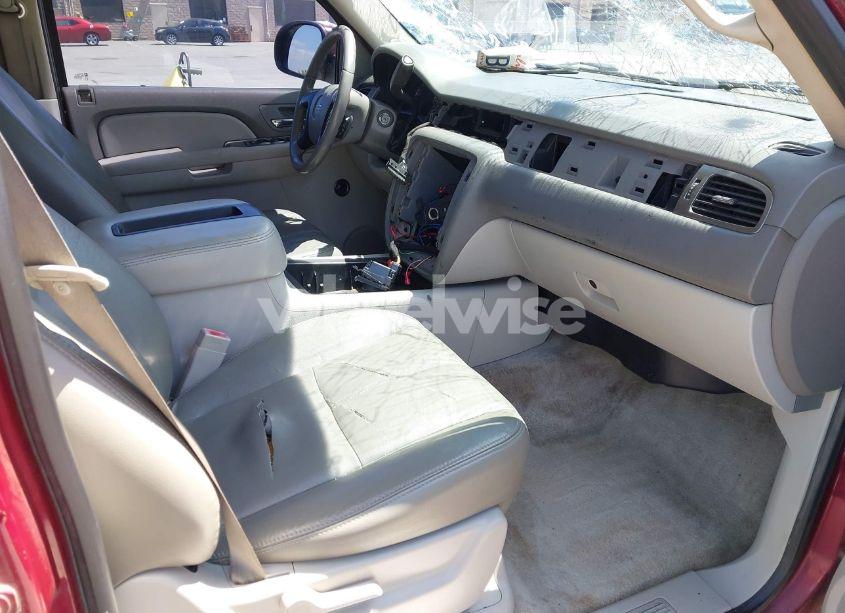 Photo 5 of 2007 Chevrolet Tahoe LS (VIN 1GNFC13J27R176900)