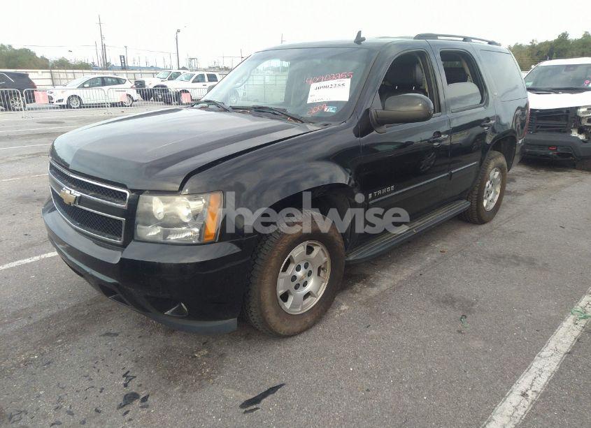 Photo 2 of 2008 Chevrolet Tahoe LT (VIN 1GNFC13J28R140819)