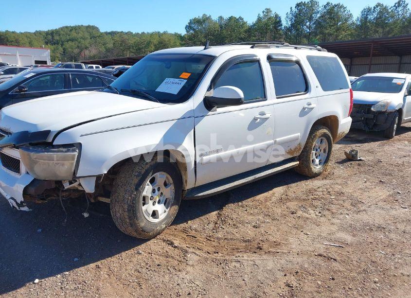 Photo 2 of 2007 Chevrolet Tahoe LT (VIN 1GNFC13J37J131575)