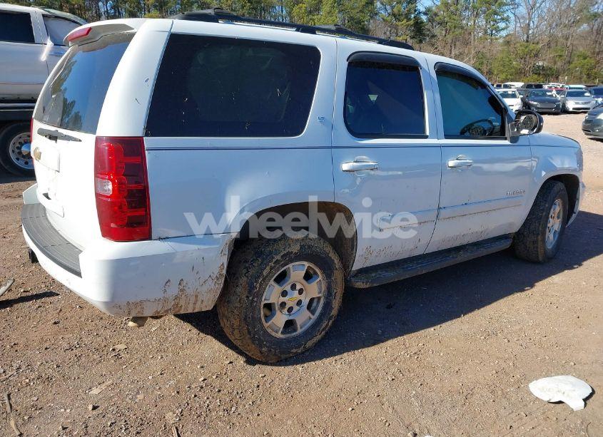 Photo 4 of 2007 Chevrolet Tahoe LT (VIN 1GNFC13J37J131575)
