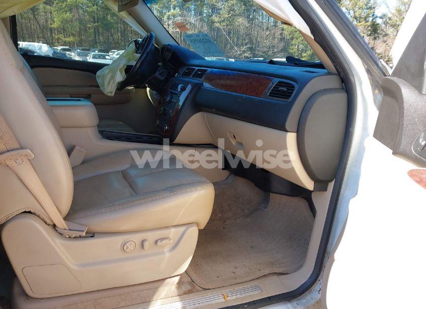 Photo 5 of 2007 Chevrolet Tahoe LT (VIN 1GNFC13J37J131575)