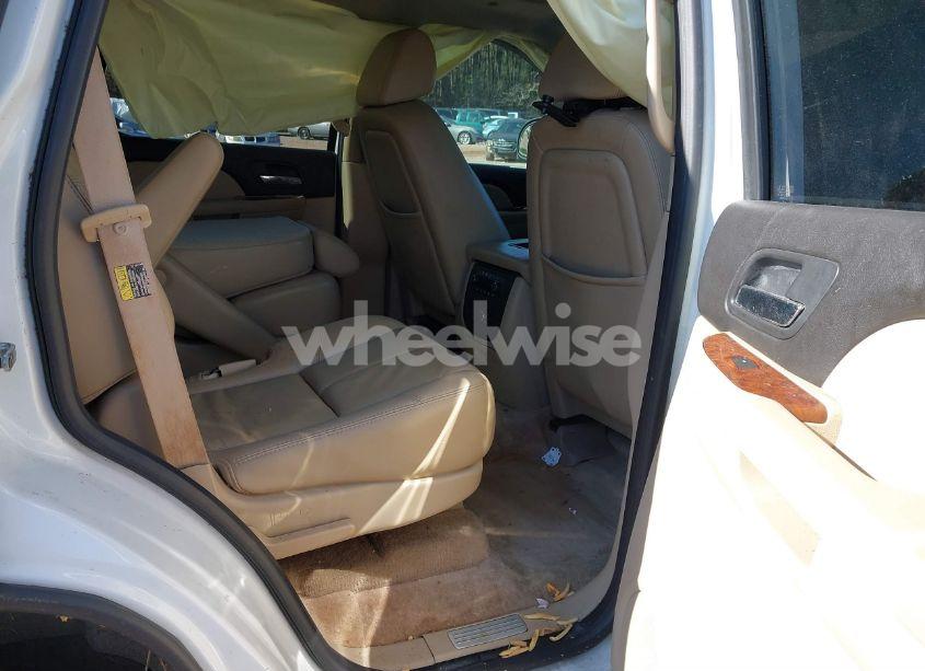 Photo 8 of 2007 Chevrolet Tahoe LT (VIN 1GNFC13J37J131575)