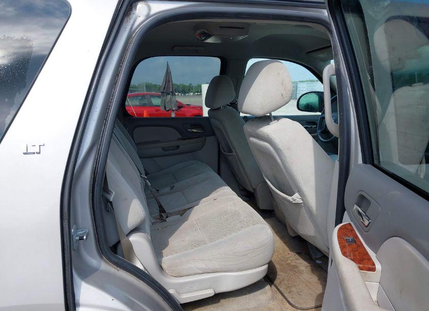 Photo 8 of 2007 Chevrolet Tahoe LT (VIN 1GNFC13J37J148828)