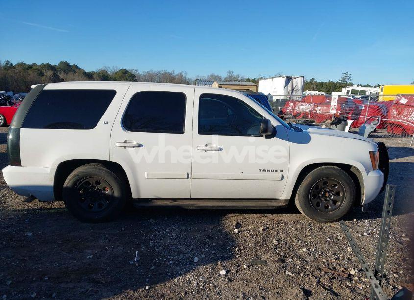 Photo 14 of 2007 Chevrolet Tahoe LT (VIN 1GNFC13J37R204879)
