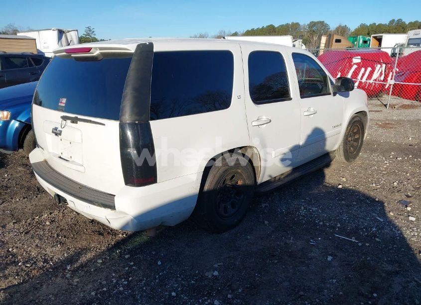 Photo 4 of 2007 Chevrolet Tahoe LT (VIN 1GNFC13J37R204879)