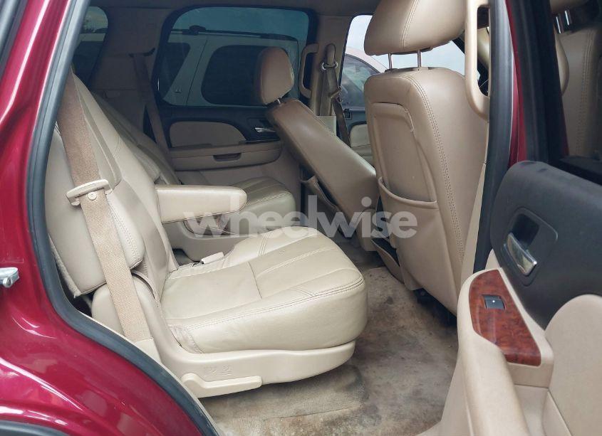 Photo 8 of 2007 Chevrolet Tahoe LT (VIN 1GNFC13J37R397101)