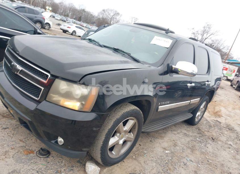 Photo 2 of 2007 Chevrolet Tahoe LT (VIN 1GNFC13J47R120103)
