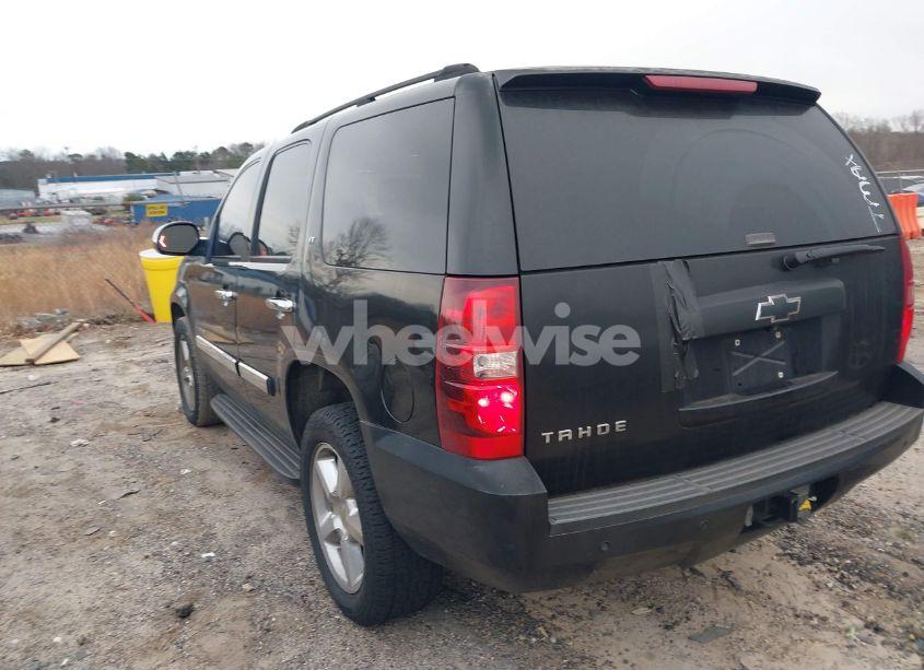 Photo 3 of 2007 Chevrolet Tahoe LT (VIN 1GNFC13J47R120103)