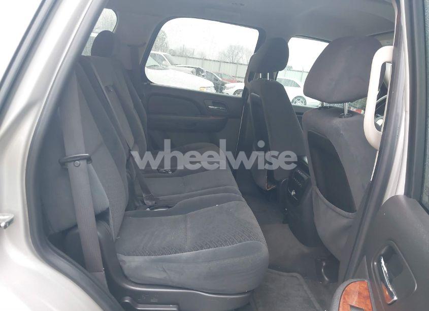Photo 8 of 2007 Chevrolet Tahoe LT (VIN 1GNFC13J57J313648)