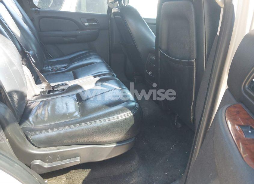 Photo 8 of 2007 Chevrolet Tahoe LT (VIN 1GNFC13J57J400000)