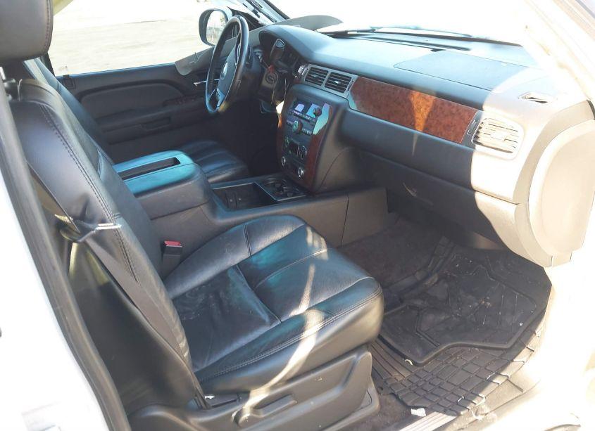 Photo 5 of 2007 Chevrolet Tahoe LT (VIN 1GNFC13J57R311349)