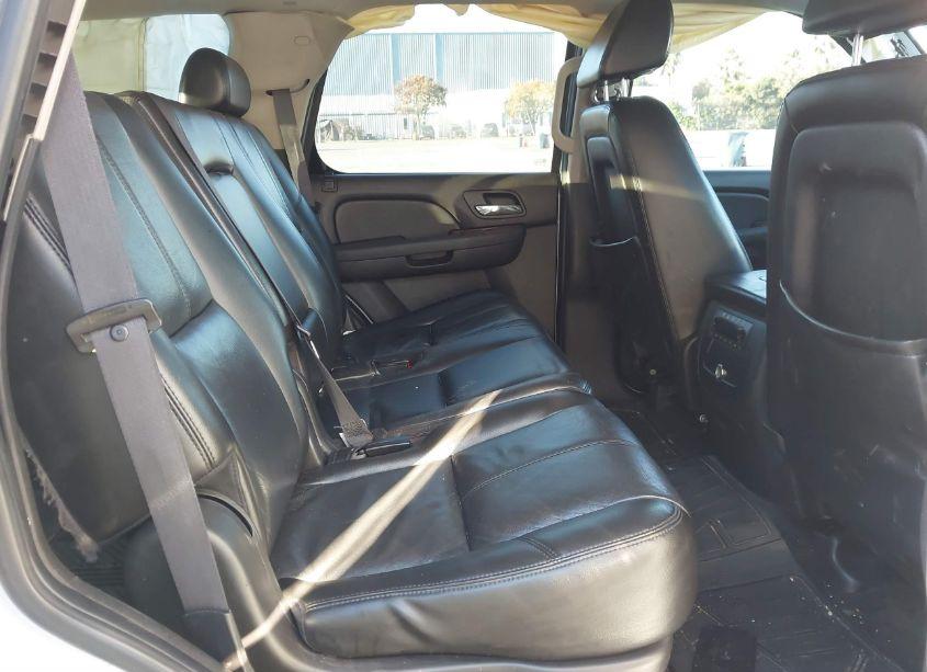Photo 8 of 2007 Chevrolet Tahoe LT (VIN 1GNFC13J57R311349)