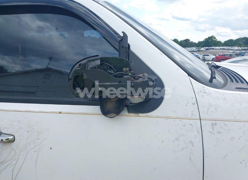 Photo 13 of 2007 Chevrolet Tahoe LT (VIN 1GNFC13J57R313666)