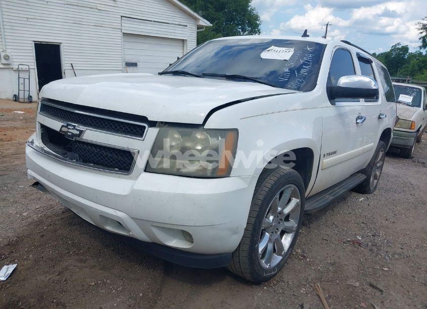 Photo 2 of 2007 Chevrolet Tahoe LT (VIN 1GNFC13J57R313666)