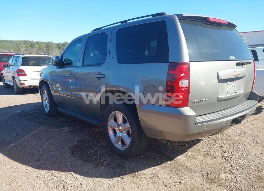 Photo 3 of 2007 Chevrolet Tahoe LT (VIN 1GNFC13J67R142832)