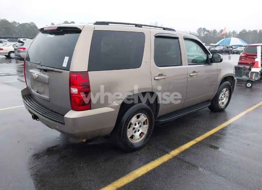 Photo 4 of 2007 Chevrolet Tahoe LT (VIN 1GNFC13J67R185065)