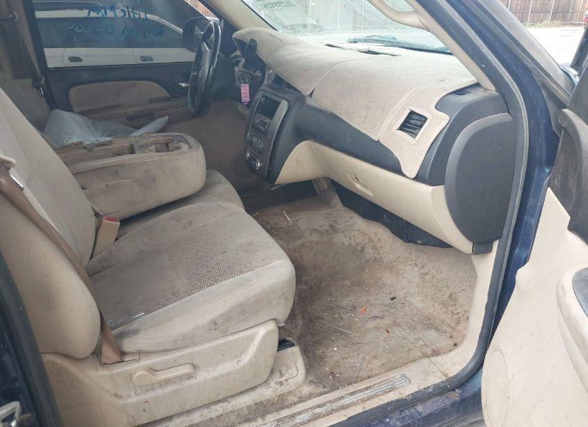 Photo 4 of 2007 Chevrolet Tahoe LS (VIN 1GNFC13J67R220235)