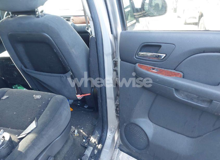 Photo 8 of 2008 Chevrolet Tahoe LT (VIN 1GNFC13J68J115016)